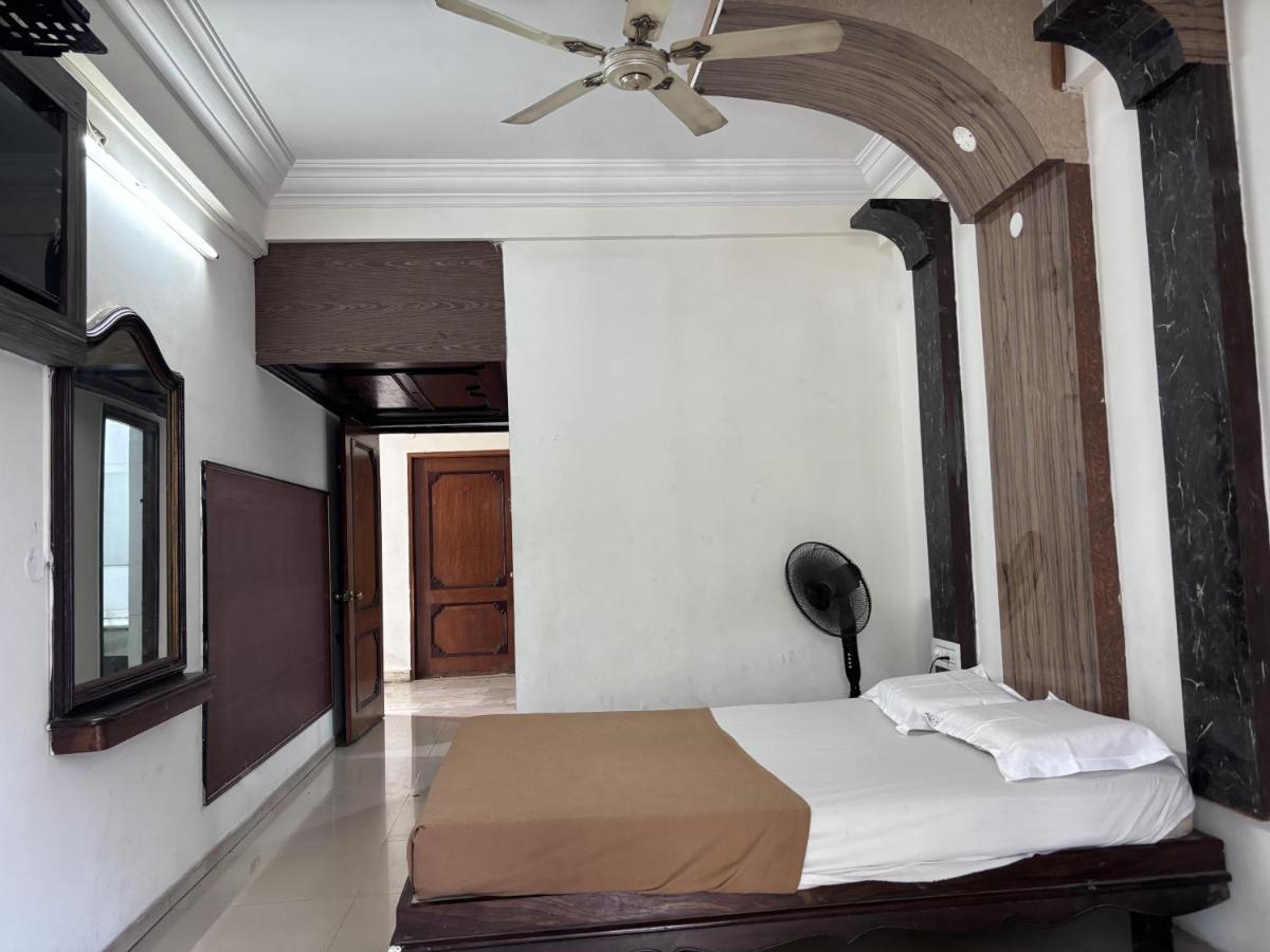 Hotel Raj Empire Mysore Exterior foto