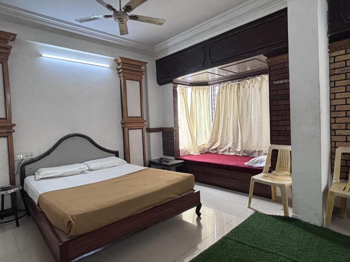 Hotel Raj Empire Mysore Exterior foto